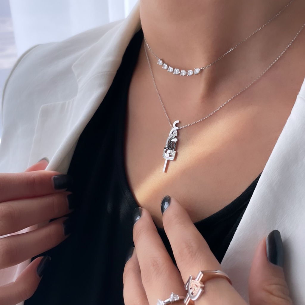 The Vertical Necklace - Five letters - HIBA JABER