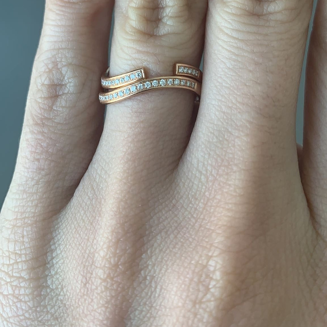 Cropped Infinity Band Ring - White Gold