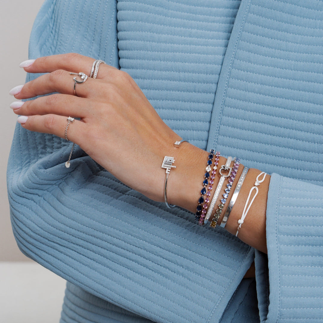 Odd One Out Bracelet | Green Emeralds