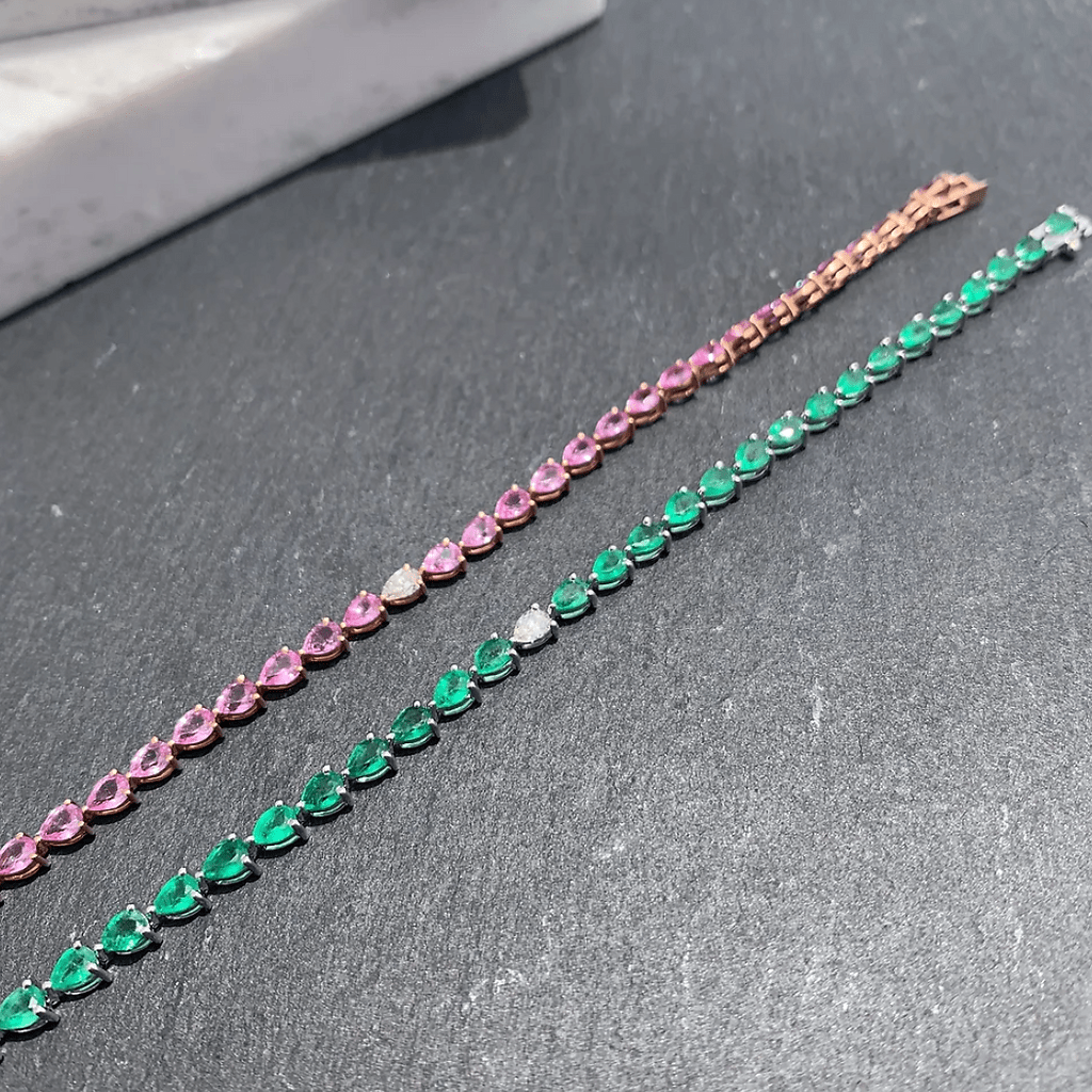 Odd One Out Bracelet | Green Emeralds - HIBA JABER