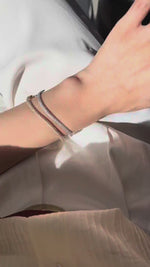 تحميل وتشغيل الفيديو في عارض المعرض, Bold Infinity Bangle/ Diamonds

